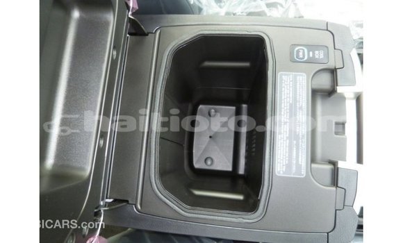 Acheter Import Voiture Toyota Land Cruiser Noir à Import - Dubai, Artibonite Acheter Import Voiture Toyota Land Cruiser Noir à Import - Dubai, Artibonite