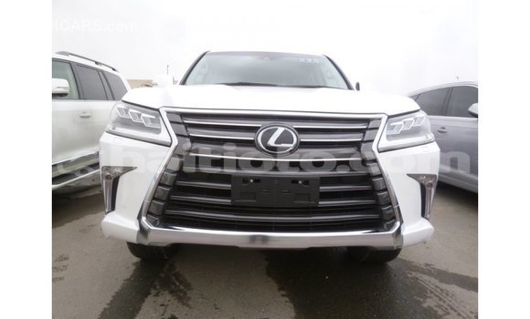 Acheter Import Voiture Lexus LX Blanc à Import - Dubai, Artibonite Acheter Import Voiture Lexus LX Blanc à Import - Dubai, Artibonite