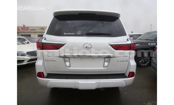 Acheter Import Voiture Lexus LX Blanc à Import - Dubai, Artibonite Acheter Import Voiture Lexus LX Blanc à Import - Dubai, Artibonite