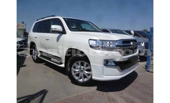 Acheter Import Voiture Toyota Land Cruiser Blanc à Import - Dubai, Artibonite Acheter Import Voiture Toyota Land Cruiser Blanc à Import - Dubai, Artibonite