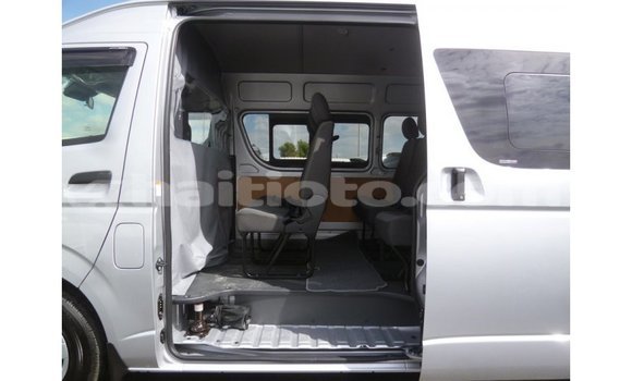 Acheter Import Voiture Toyota Hiace Autre à Import - Dubai, Artibonite Acheter Import Voiture Toyota Hiace Autre à Import - Dubai, Artibonite