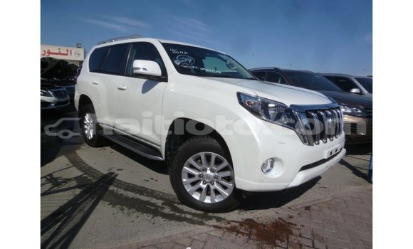 Acheter Import Voiture Toyota Prado Blanc à Import - Dubai, Artibonite Acheter Import Voiture Toyota Prado Blanc à Import - Dubai, Artibonite