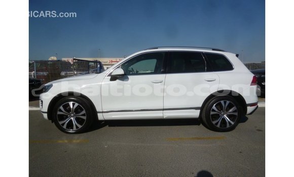 Acheter Import Voiture Volkswagen Touareg Blanc à Import - Dubai, Artibonite Acheter Import Voiture Volkswagen Touareg Blanc à Import - Dubai, Artibonite