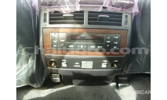 Acheter Import Voiture Toyota Land Cruiser Autre à Import - Dubai, Artibonite Acheter Import Voiture Toyota Land Cruiser Autre à Import - Dubai, Artibonite