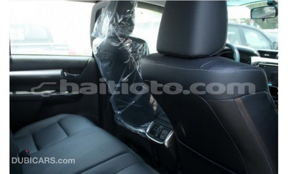 Buy Import Toyota Hilux Other Car in Import - Dubai in Artibonite Buy Import Toyota Hilux Other Car in Import - Dubai in Artibonite