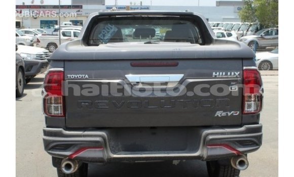 Buy Import Toyota Hilux Other Car in Import - Dubai in Artibonite Buy Import Toyota Hilux Other Car in Import - Dubai in Artibonite
