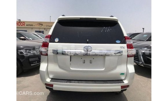 Acheter Import Voiture Toyota Prado Blanc à Import - Dubai, Artibonite Acheter Import Voiture Toyota Prado Blanc à Import - Dubai, Artibonite