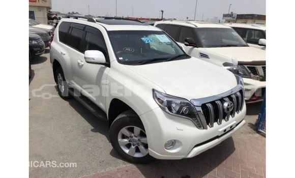 Acheter Import Voiture Toyota Prado Blanc à Import - Dubai, Artibonite Acheter Import Voiture Toyota Prado Blanc à Import - Dubai, Artibonite
