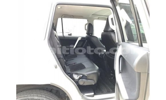 Acheter Import Voiture Toyota Prado Blanc à Import - Dubai, Artibonite Acheter Import Voiture Toyota Prado Blanc à Import - Dubai, Artibonite