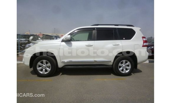 Acheter Import Voiture Toyota Prado Blanc à Import - Dubai, Artibonite Acheter Import Voiture Toyota Prado Blanc à Import - Dubai, Artibonite