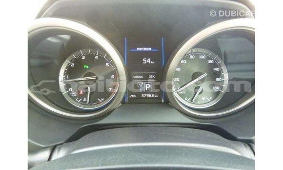 Acheter Import Voiture Toyota Prado Blanc à Import - Dubai, Artibonite Acheter Import Voiture Toyota Prado Blanc à Import - Dubai, Artibonite