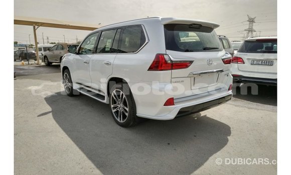 Acheter Import Voiture Lexus LX Blanc à Import - Dubai, Artibonite Acheter Import Voiture Lexus LX Blanc à Import - Dubai, Artibonite