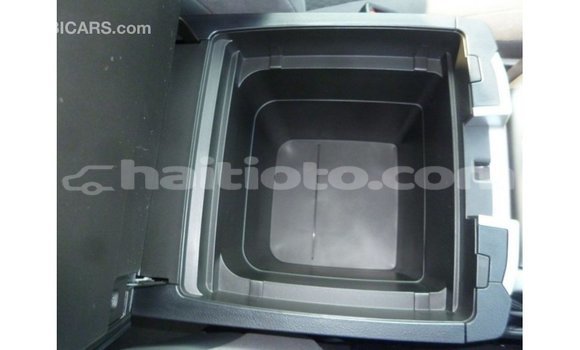 Acheter Import Voiture Toyota Land Cruiser Noir à Import - Dubai, Artibonite Acheter Import Voiture Toyota Land Cruiser Noir à Import - Dubai, Artibonite