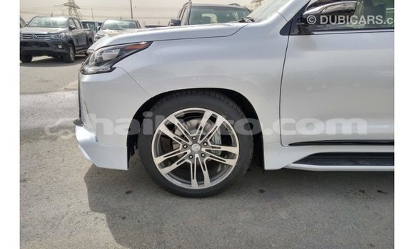 Acheter Import Voiture Lexus LX Blanc à Import - Dubai, Artibonite Acheter Import Voiture Lexus LX Blanc à Import - Dubai, Artibonite