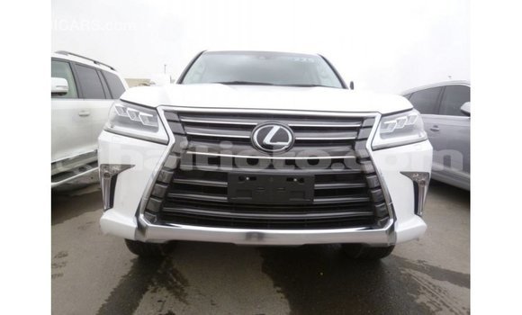 Acheter Import Voiture Lexus LX Blanc à Import - Dubai, Artibonite Acheter Import Voiture Lexus LX Blanc à Import - Dubai, Artibonite