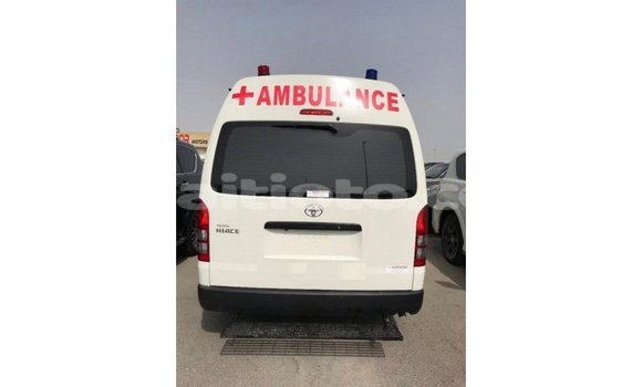 Acheter Import Voiture Toyota Hiace Blanc à Import - Dubai, Artibonite Acheter Import Voiture Toyota Hiace Blanc à Import - Dubai, Artibonite