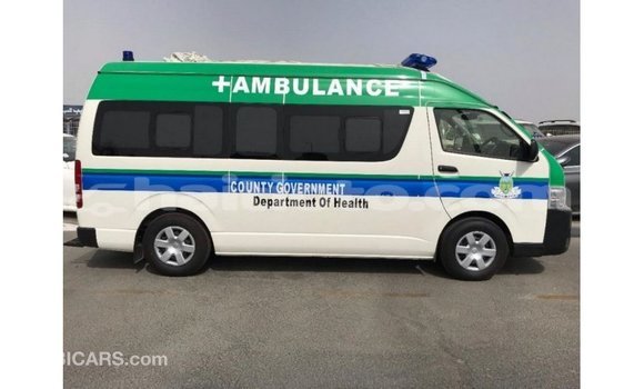 Acheter Import Voiture Toyota Hiace Blanc à Import - Dubai, Artibonite Acheter Import Voiture Toyota Hiace Blanc à Import - Dubai, Artibonite