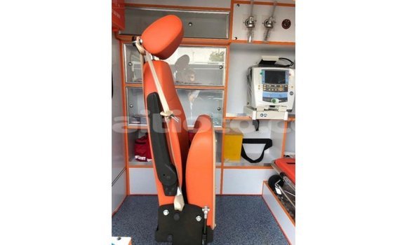 Acheter Import Voiture Toyota Hiace Blanc à Import - Dubai, Artibonite Acheter Import Voiture Toyota Hiace Blanc à Import - Dubai, Artibonite