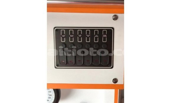 Acheter Import Voiture Toyota Hiace Blanc à Import - Dubai, Artibonite Acheter Import Voiture Toyota Hiace Blanc à Import - Dubai, Artibonite