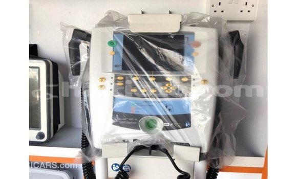 Acheter Import Voiture Toyota Hiace Blanc à Import - Dubai, Artibonite Acheter Import Voiture Toyota Hiace Blanc à Import - Dubai, Artibonite