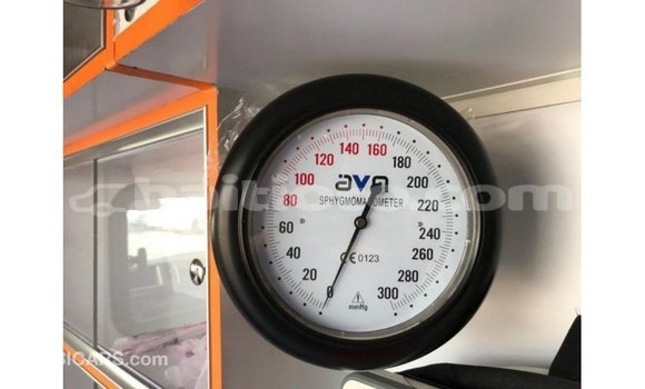 Acheter Import Voiture Toyota Hiace Blanc à Import - Dubai, Artibonite Acheter Import Voiture Toyota Hiace Blanc à Import - Dubai, Artibonite