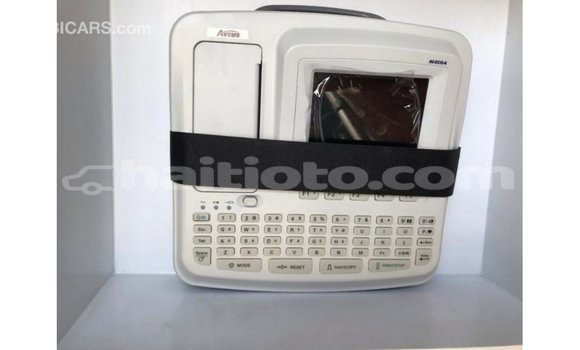 Acheter Import Voiture Toyota Hiace Blanc à Import - Dubai, Artibonite Acheter Import Voiture Toyota Hiace Blanc à Import - Dubai, Artibonite