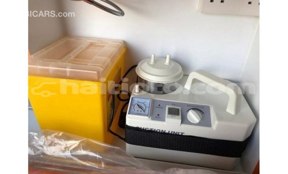 Acheter Import Voiture Toyota Hiace Blanc à Import - Dubai, Artibonite Acheter Import Voiture Toyota Hiace Blanc à Import - Dubai, Artibonite