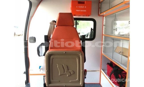 Acheter Import Voiture Toyota Hiace Blanc à Import - Dubai, Artibonite Acheter Import Voiture Toyota Hiace Blanc à Import - Dubai, Artibonite