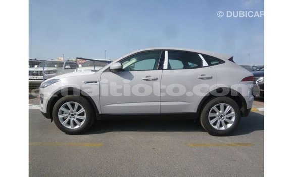 Acheter Import Voiture Jaguar E-Pace Blanc à Import - Dubai, Artibonite Acheter Import Voiture Jaguar E-Pace Blanc à Import - Dubai, Artibonite