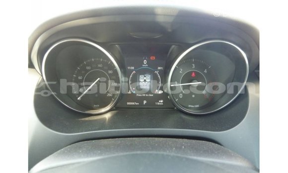 Acheter Import Voiture Jaguar E-Pace Blanc à Import - Dubai, Artibonite Acheter Import Voiture Jaguar E-Pace Blanc à Import - Dubai, Artibonite