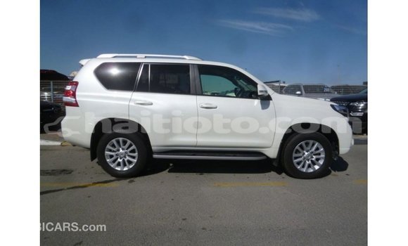 Acheter Import Voiture Toyota Prado Blanc à Import - Dubai, Artibonite Acheter Import Voiture Toyota Prado Blanc à Import - Dubai, Artibonite