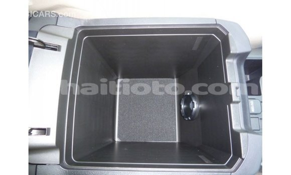 Acheter Import Voiture Toyota Prado Blanc à Import - Dubai, Artibonite Acheter Import Voiture Toyota Prado Blanc à Import - Dubai, Artibonite