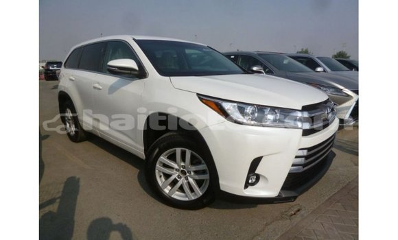 Acheter Import Voiture Toyota Kluger Blanc à Import - Dubai, Artibonite Acheter Import Voiture Toyota Kluger Blanc à Import - Dubai, Artibonite