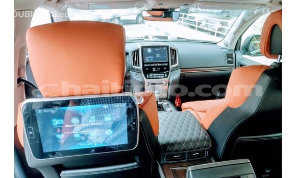 Acheter Import Voiture Toyota Land Cruiser Noir à Import - Dubai, Artibonite Acheter Import Voiture Toyota Land Cruiser Noir à Import - Dubai, Artibonite
