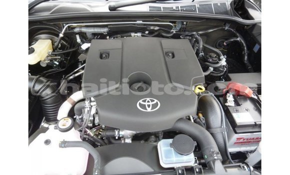 Acheter Import Voiture Toyota Hilux Noir à Import - Dubai, Artibonite Acheter Import Voiture Toyota Hilux Noir à Import - Dubai, Artibonite