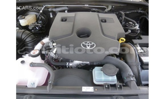 Acheter Import Voiture Toyota Hilux Noir à Import - Dubai, Artibonite Acheter Import Voiture Toyota Hilux Noir à Import - Dubai, Artibonite