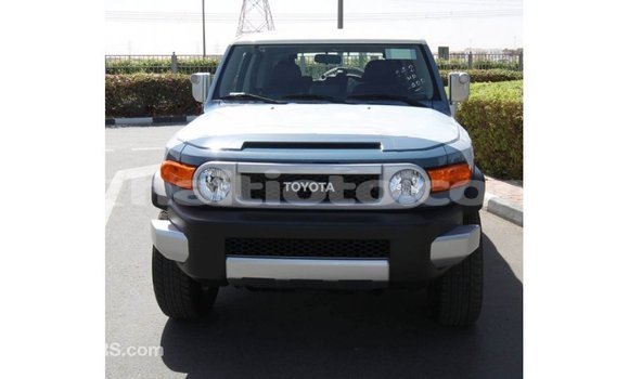 Acheter Import Voiture Toyota FJ Cruiser Bleu à Import - Dubai, Artibonite Acheter Import Voiture Toyota FJ Cruiser Bleu à Import - Dubai, Artibonite