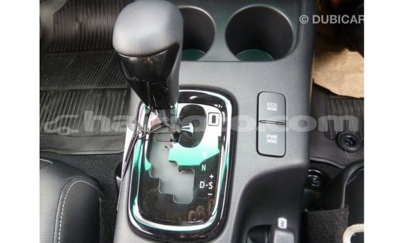 Acheter Import Voiture Toyota Hilux Blanc à Import - Dubai, Artibonite Acheter Import Voiture Toyota Hilux Blanc à Import - Dubai, Artibonite