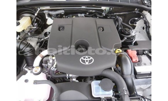 Acheter Import Voiture Toyota Hilux Blanc à Import - Dubai, Artibonite Acheter Import Voiture Toyota Hilux Blanc à Import - Dubai, Artibonite