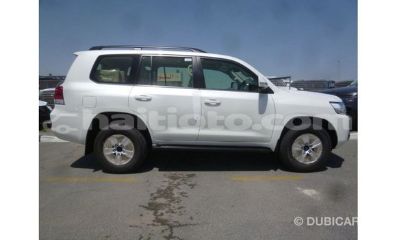 Acheter Import Voiture Toyota Land Cruiser Blanc à Import - Dubai, Artibonite Acheter Import Voiture Toyota Land Cruiser Blanc à Import - Dubai, Artibonite
