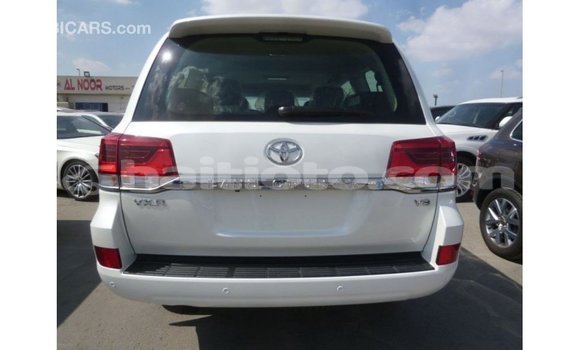 Acheter Import Voiture Toyota Land Cruiser Blanc à Import - Dubai, Artibonite Acheter Import Voiture Toyota Land Cruiser Blanc à Import - Dubai, Artibonite