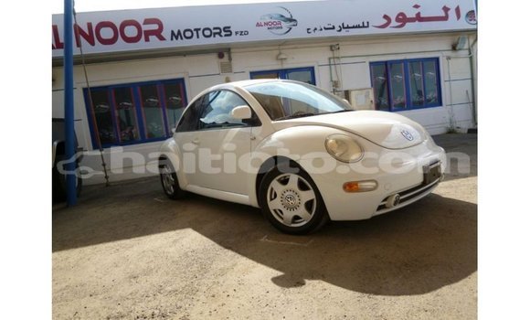 Acheter Import Voiture Volkswagen Beetle Blanc à Import - Dubai, Artibonite