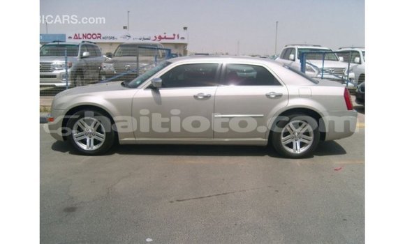 Acheter Import Voiture Chrysler 300 Beige à Import - Dubai, Artibonite Acheter Import Voiture Chrysler 300 Beige à Import - Dubai, Artibonite