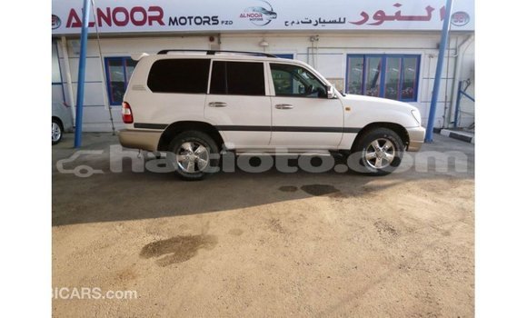 Acheter Import Voiture Toyota Land Cruiser Blanc à Import - Dubai, Artibonite Acheter Import Voiture Toyota Land Cruiser Blanc à Import - Dubai, Artibonite