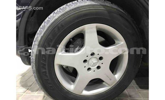 Acheter Import Voiture Mercedes-Benz 190 (W201) Bleu à Import - Dubai, Artibonite Acheter Import Voiture Mercedes-Benz 190 (W201) Bleu à Import - Dubai, Artibonite