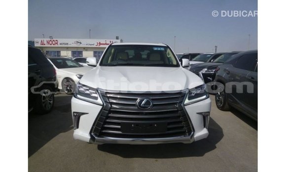 Acheter Import Voiture Lexus LX Blanc à Import - Dubai, Artibonite Acheter Import Voiture Lexus LX Blanc à Import - Dubai, Artibonite