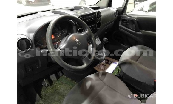 Acheter Import Voiture Peugeot Partner Blanc à Import - Dubai, Artibonite Acheter Import Voiture Peugeot Partner Blanc à Import - Dubai, Artibonite