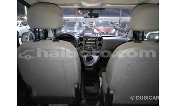 Acheter Import Voiture Peugeot Partner Blanc à Import - Dubai, Artibonite Acheter Import Voiture Peugeot Partner Blanc à Import - Dubai, Artibonite