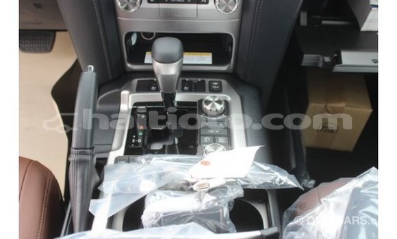 Acheter Import Voiture Toyota Land Cruiser Blanc à Import - Dubai, Artibonite Acheter Import Voiture Toyota Land Cruiser Blanc à Import - Dubai, Artibonite