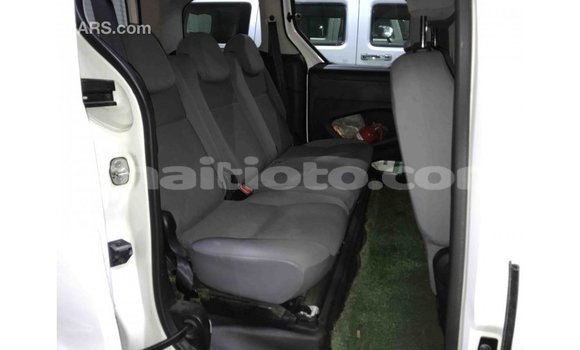 Acheter Import Voiture Peugeot Partner Blanc à Import - Dubai, Artibonite